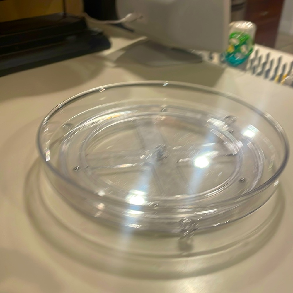Acrylic Round Organization Tray that spins